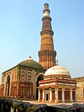 Qutb Minar und Moschee (4)